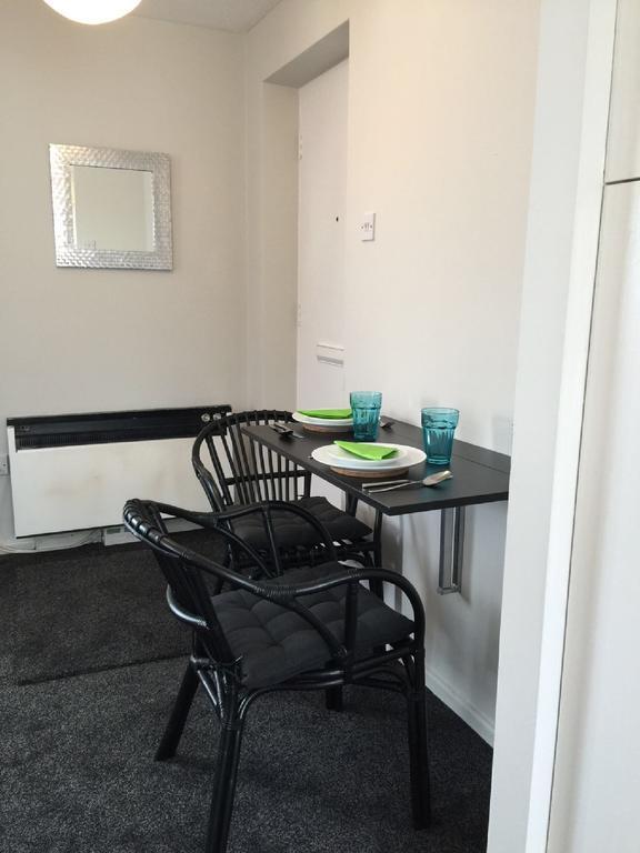 Armitage Way Holiday Apartment - Perfect To Self Isolate CBG エクステリア 写真