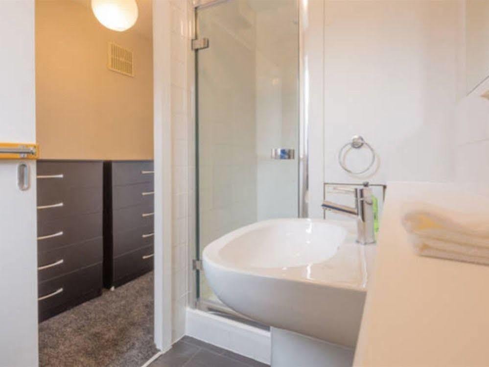 Armitage Way Holiday Apartment - Perfect To Self Isolate CBG エクステリア 写真