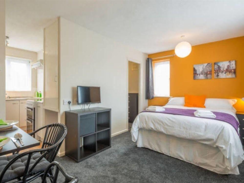 Armitage Way Holiday Apartment - Perfect To Self Isolate CBG エクステリア 写真